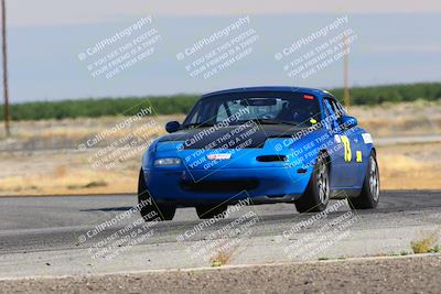 media/Jun-04-2022-CalClub SCCA (Sat) [[1984f7cb40]]/Group 1/Qualifying (Sweeper)/